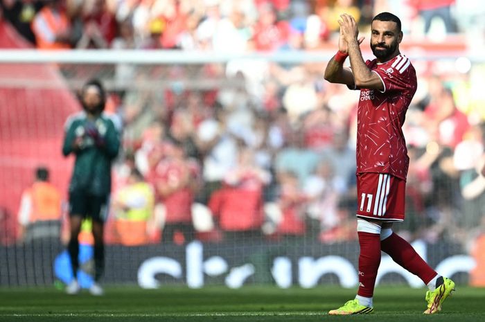 Sempat tertinggal dari Mohamed Salah, mendatangkan pemain sayap kanan baru menjadi harga mati bagi Liverpool