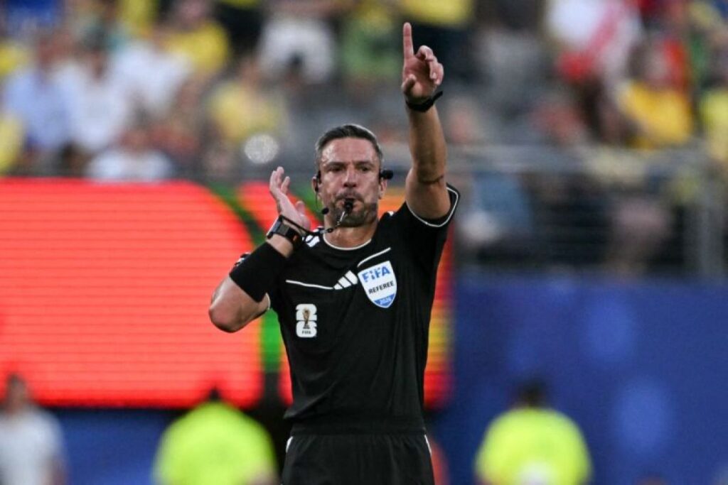 Slavko Vincic akan menjadi wasit final Piala Dunia 2026