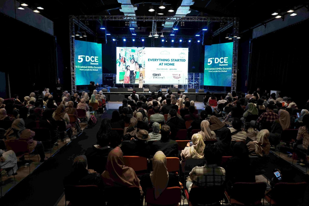 Undang UKM untuk go global dengan AI di Telkomsel DCE Academy dan Summit 2026