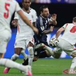 Usai kalah di semifinal, suporter Inggris memuji Lionel Messi