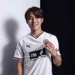 Valencia resmi merekrut gelandang Ryunosuke Sato